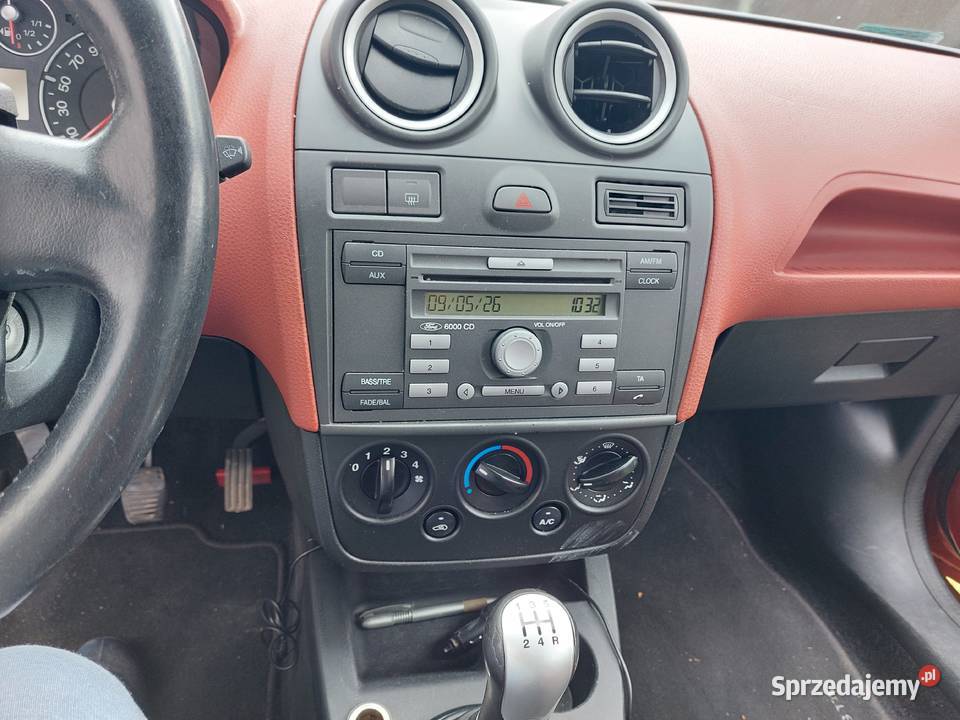 Ford Fiesta Mk6 FL 125 Benzyna BEZ RDZY łódzkie Czastary