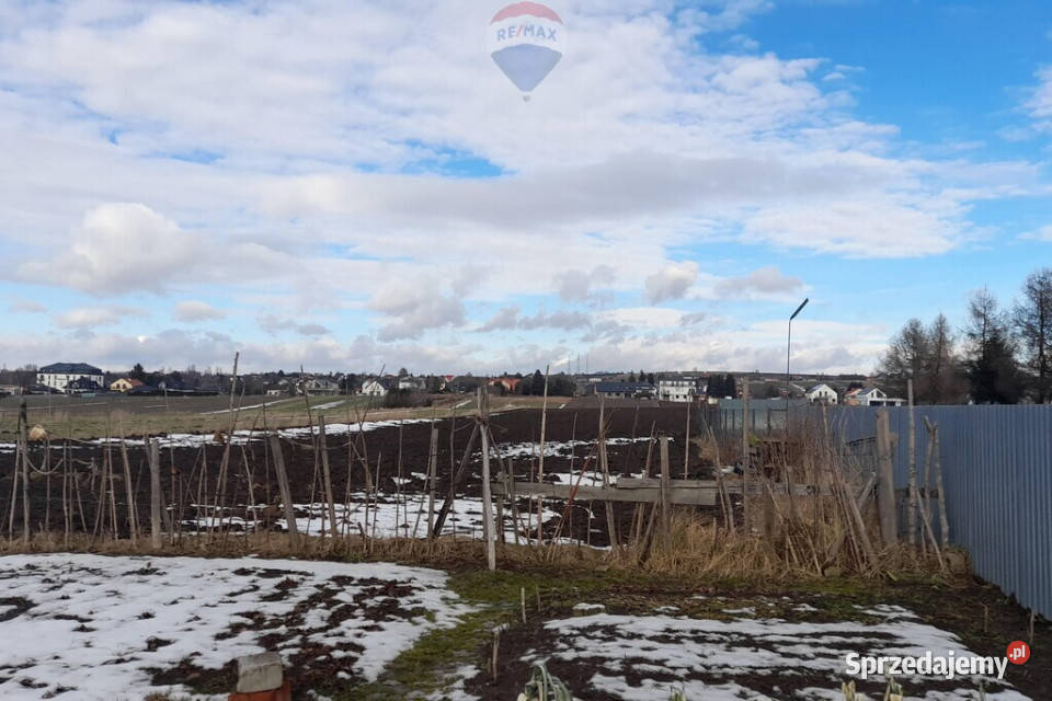 DZIAŁKA BUDOWLANA I DOM W MIECHOWIE Miechów