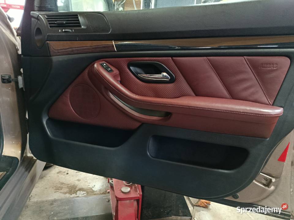 BMW E39 530i siedzenia boczki środek bagażnik osobowe