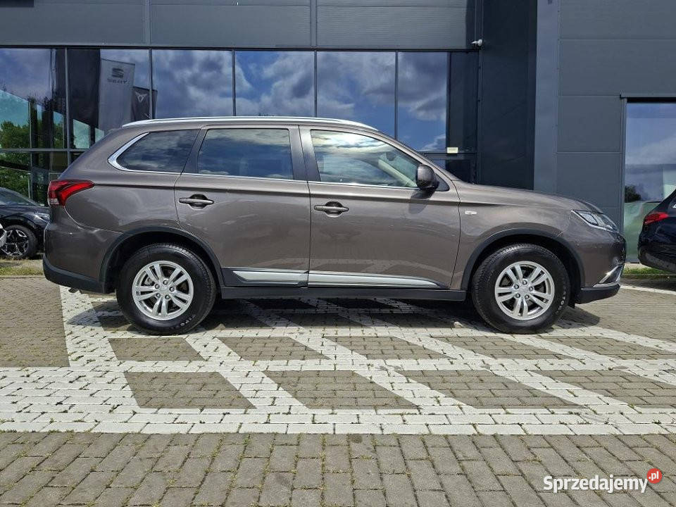 MITSUBISHI Outlander 2016r Salon ASO Iszy wł 1998cm3 małopolskie Kraków