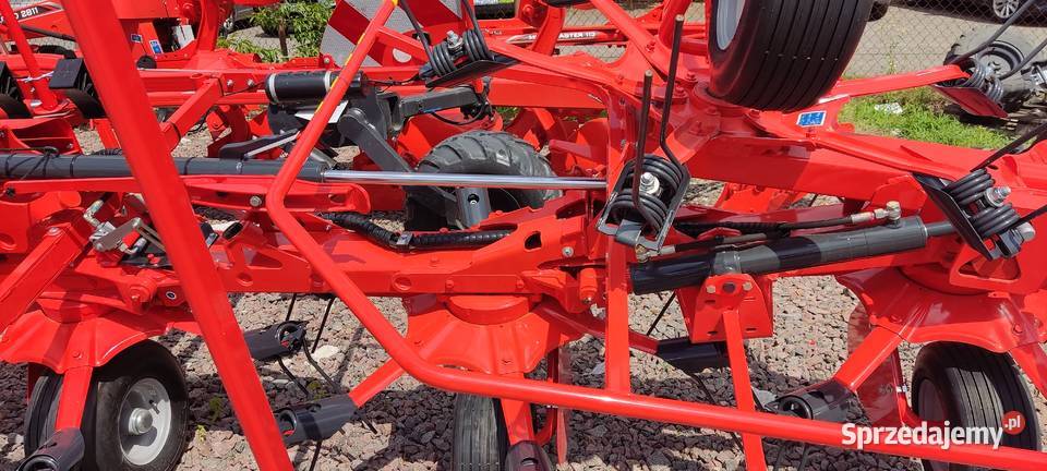 Przetrząsacz karuzelowy KUHN GF8703 Chełm sprzedam