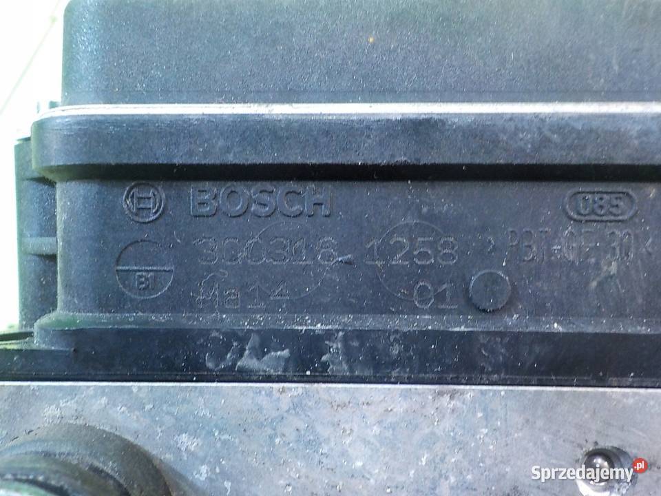 PEUGEOT 3008 I LIFT 16r 16 B 5D pompa ABS Suków