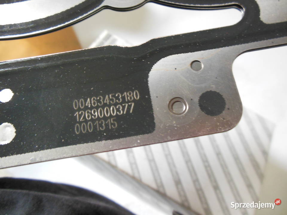 USZCZELKA GŁOWICY jeep renegade 68489456AA Kozy