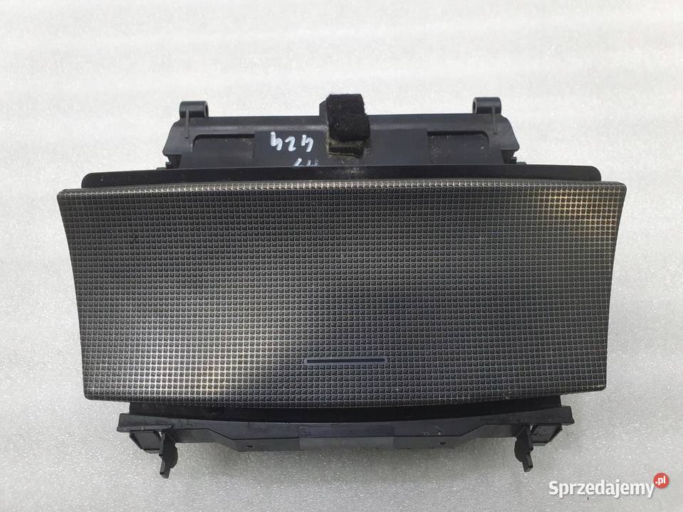 POPIELNICZKA MERCEDES W203 2036800852