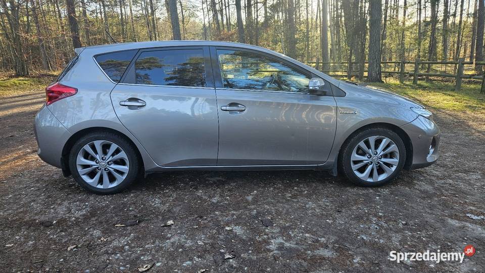 Toyota Auris hybrid Premium 18 HSD isofix Warszawa