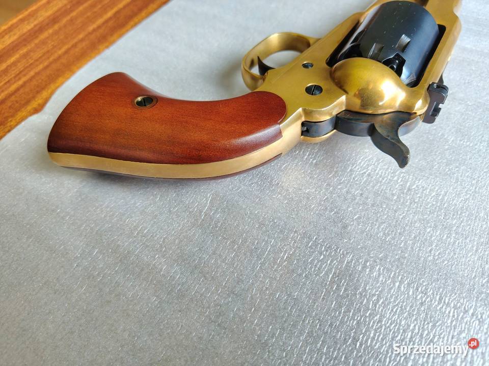 Rewolwer czarnoprochowy Pietta Remington 1858 sprzedam