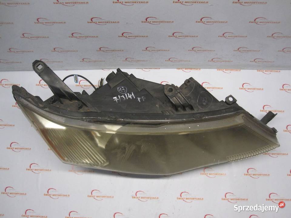 OUTLANDER II 08r lampa prawy przód ANGLIK Lampy przednie Kielce sprzedam