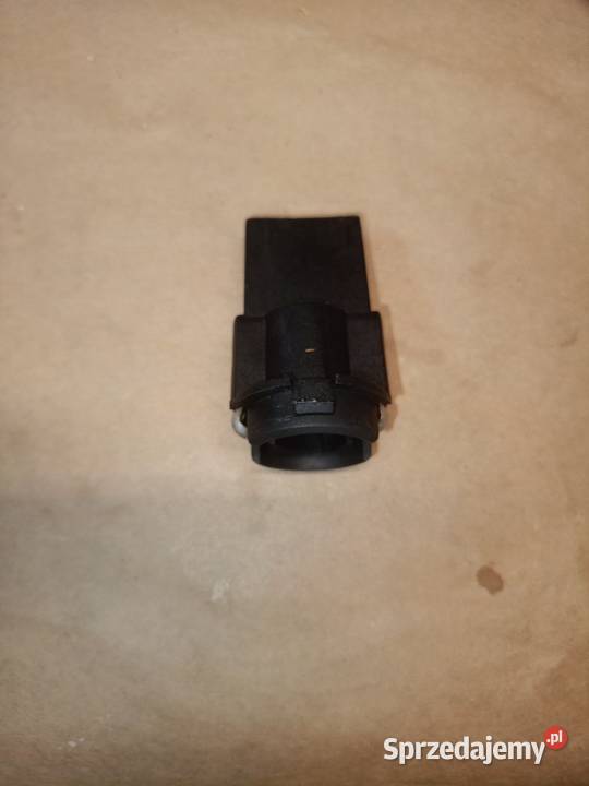 Oprawka żarówki BMW E 36 tył P21W sprzedam