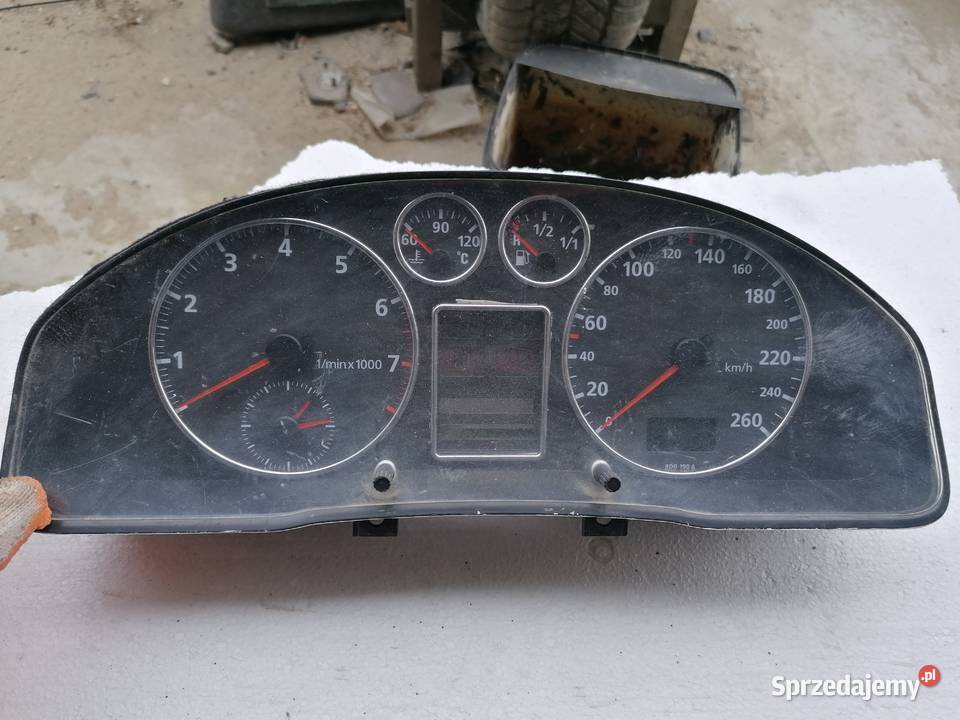 Licznik Zegar Audi A4 B5 8D9919033C Wisznice sprzedam