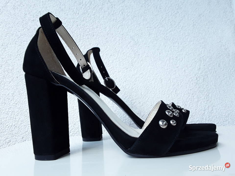 Zamszowe sandałki na obcasie r39 mazowieckie Warszawa