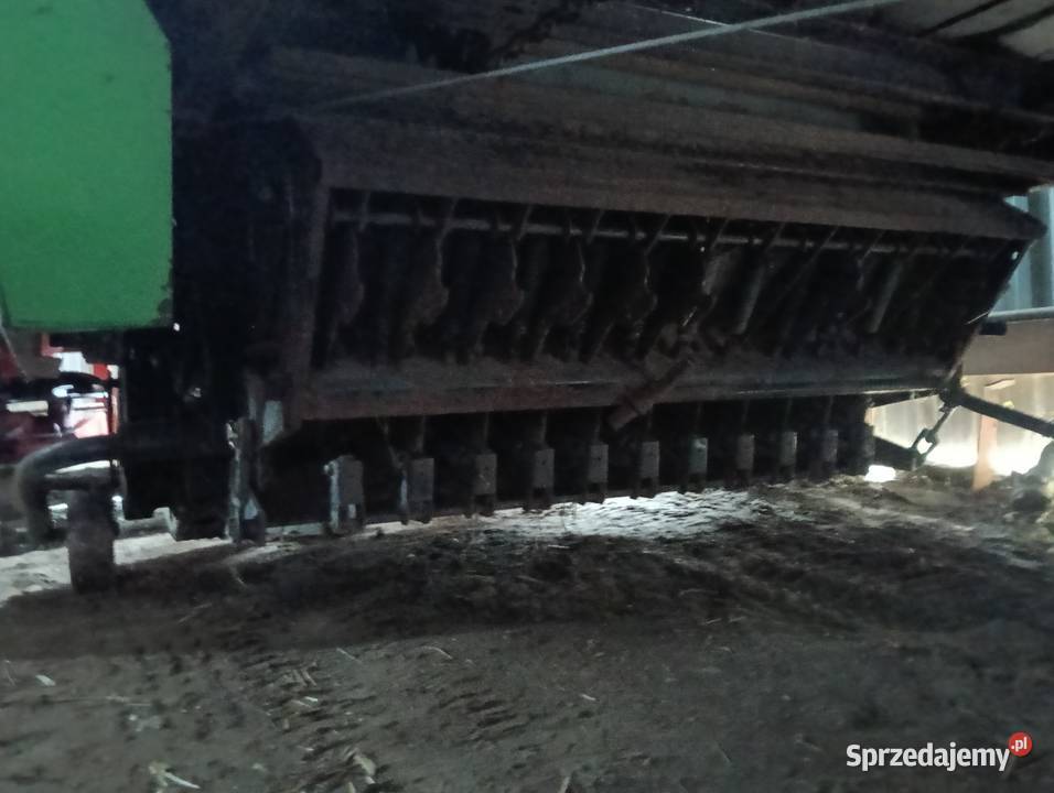 Przyczepa samozbierająca Deutz fahr K550noże łódzkie Czarnożyły