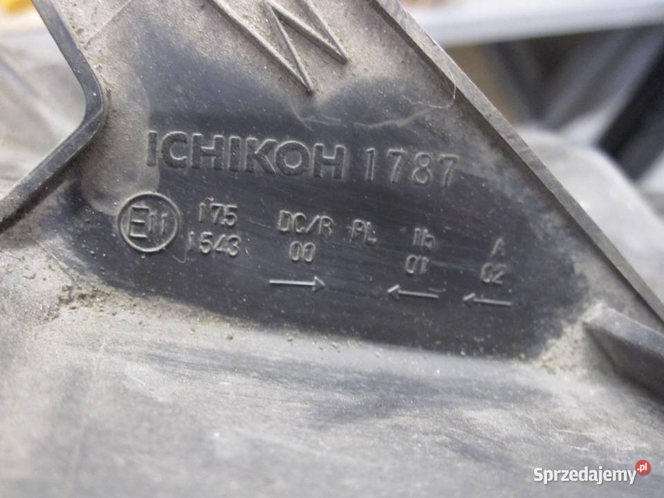 XTRAIL II T31 LIFT 10r lampa prawa przód HCR599 sprzedam
