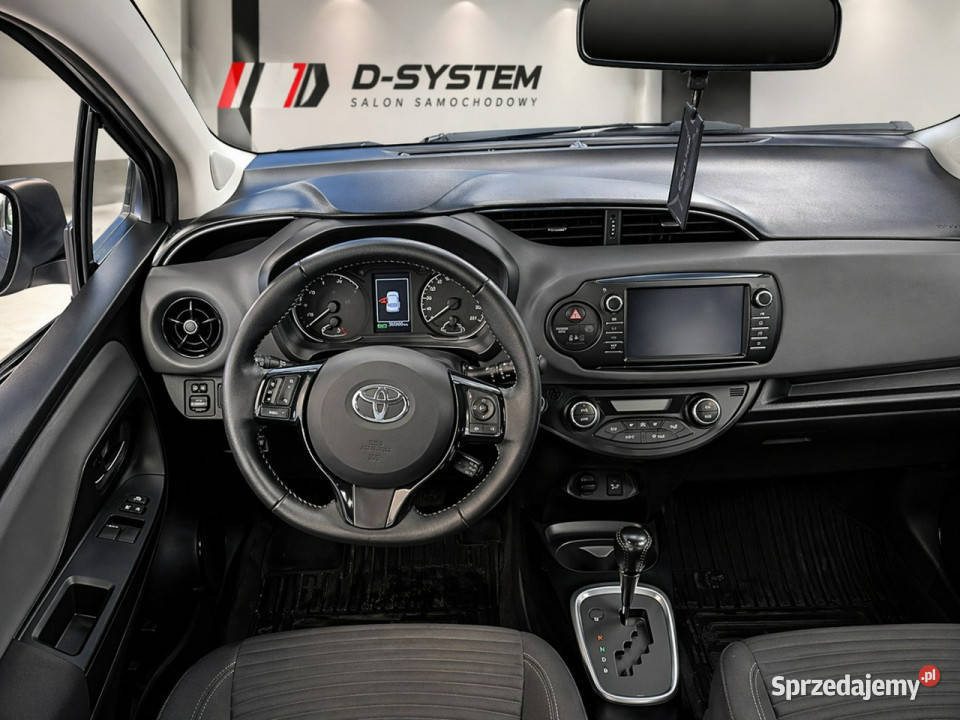 Toyota Yaris 2020 Salon Polska 1Właściciel srebrny Toyota Białystok