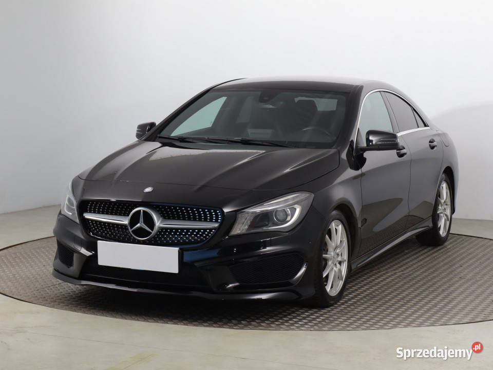 Mercedes CLA 200 reflektory ksenonowe