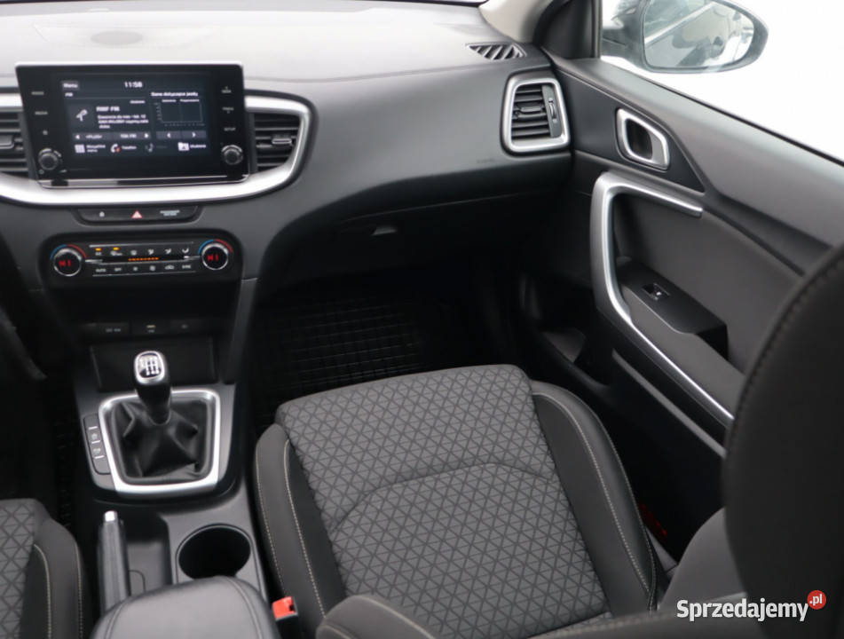 Kia Ceed 16 CRDi czujnik parkowania