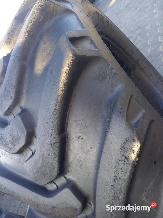 Opona używana 44565225 44565R225 18225 BKT 800 Zaścianki