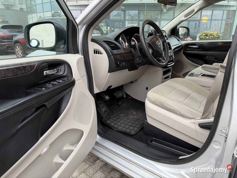 Dodge Grand Caravan 2011 36 LPG 7 osobowy nieuszkodzony Rzeszów