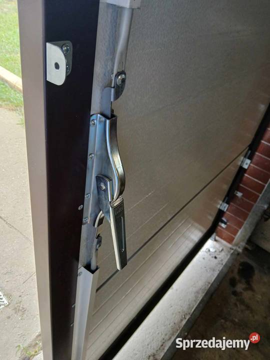 Brama garażowa dwuskrzydłowa Krasnosielc sprzedam
