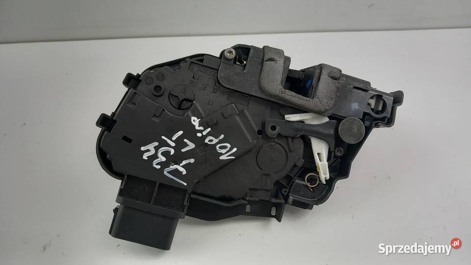 FORD MONDEO MK4 LIFT ZAMEK DRZWI TYŁ LEWY 10PIN Zbierkowo