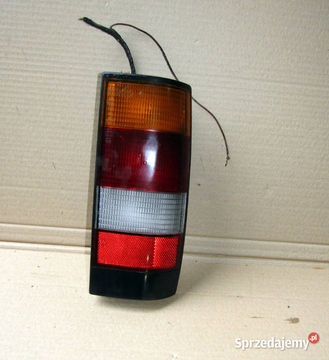 LAMPA TYLNA PRAWA OPEL KADETT D KOMBI prawe Mysłaków sprzedam