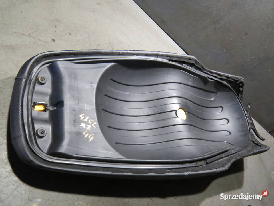 PIAGGIO X7 250 09 125 180 200 SIEDZENIE KANAPA Toruń