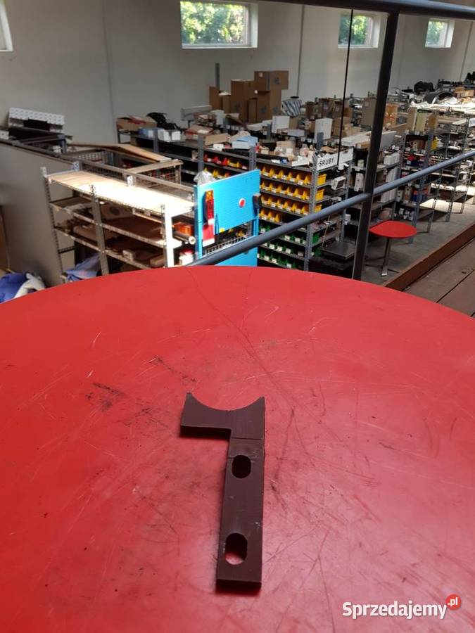 0203963960 Zgarniacz prawylewy Rozrzutnik T088 Do rozsiewaczy i rozrzutników Sulechów