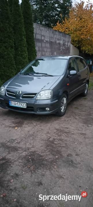Nissan Almera Tino