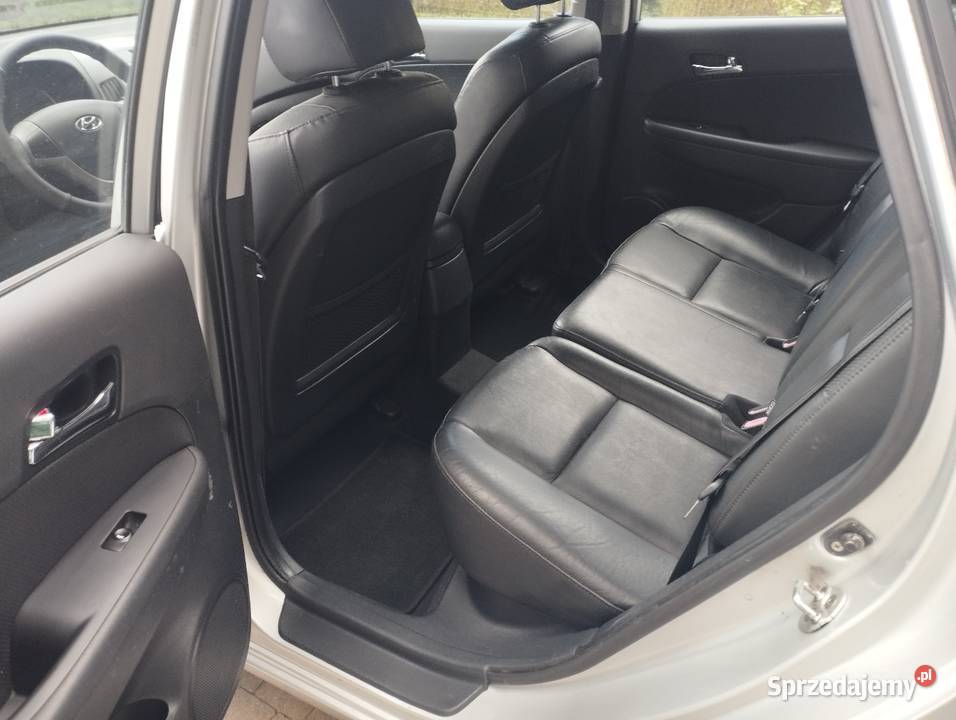 Hyundai i30 16 CRDi 90 srebrny i30 Otwock
