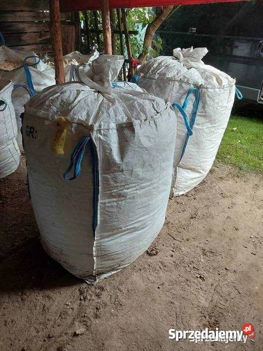 Suche Trociny wióry ściółka suche koni gryzoni