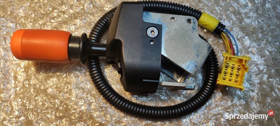 DŹWIGNIA REWERSU VALTRA VERSU DIRECT Elektryka i zapłon Kutno sprzedam