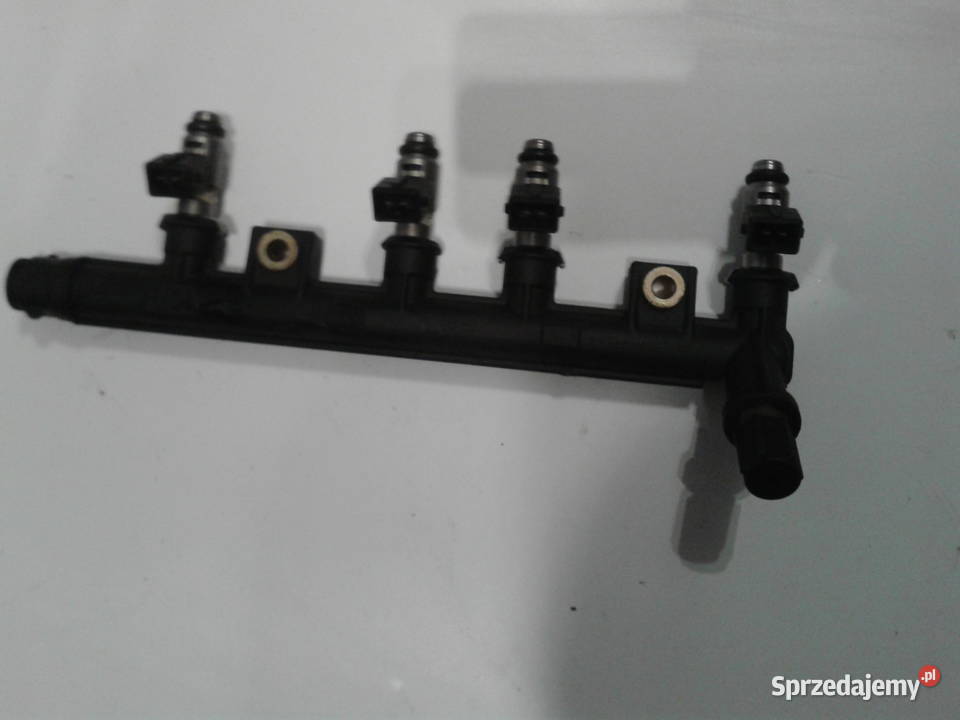 LISTWA WTRYSKOWA FIAT 12 8 V Motoryzacja mazowieckie