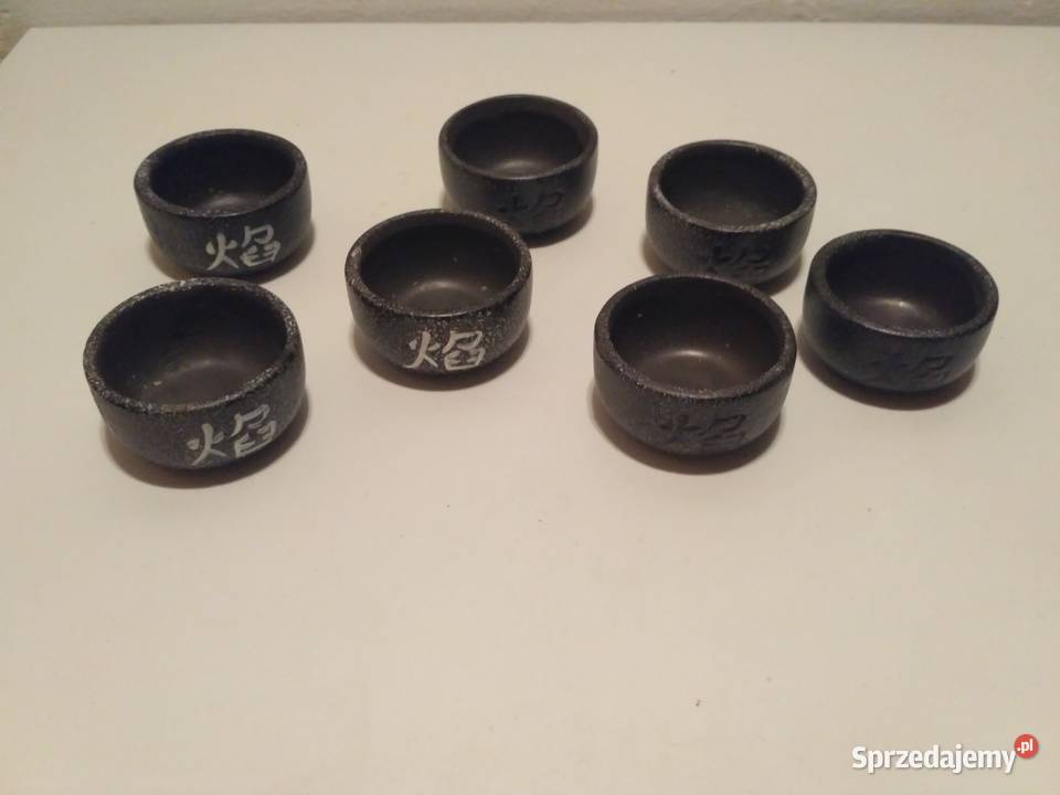 nowy ceramiczny świecznik na podgrzewacze kilka odcienie szarości