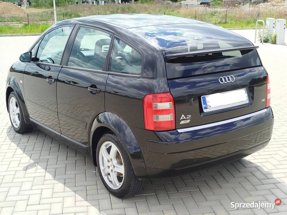 Czarne audi a2 14 Benzyna 2002 zadbany A2 lubelskie Świdnik sprzedam