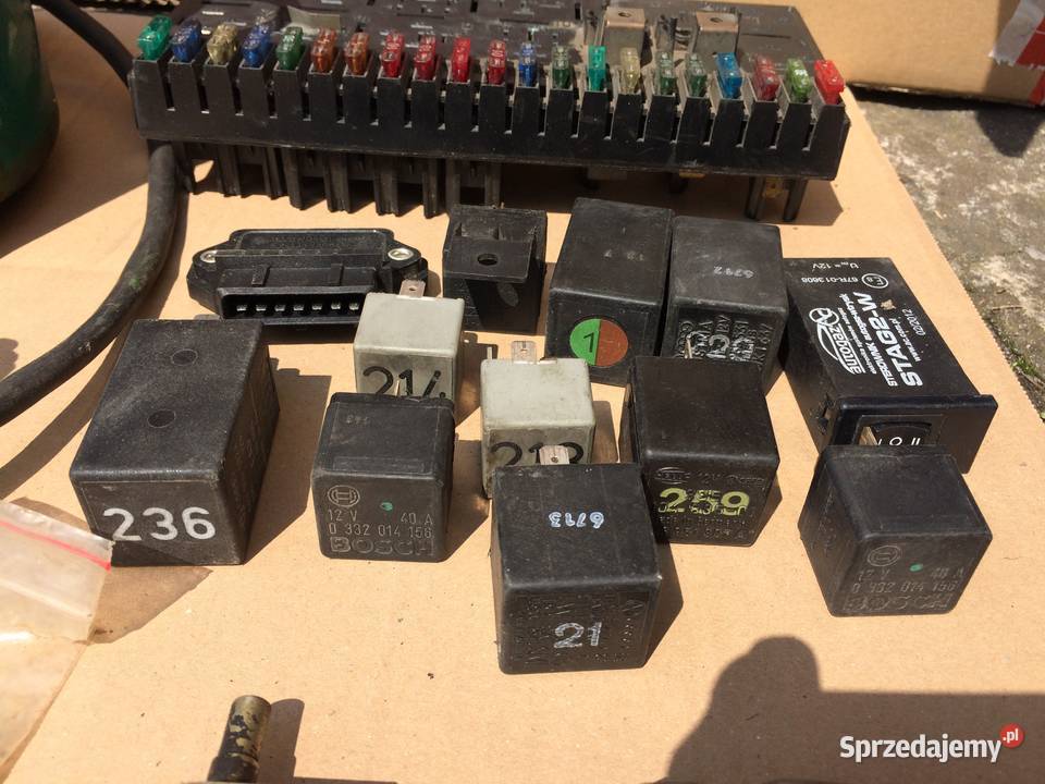 Audi 80 B3 18 DZ 112 części Michałów sprzedam