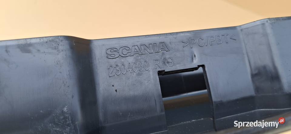 SCANIA RS LISTWA NAKŁADKA BŁOTNIKA NADKOLA PRAWA Bieleń