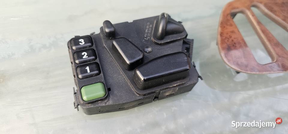 Panel fotela lewy przód mercedes w210 2108208910 osobowe Pozostałe wielkopolskie Zbąszyń