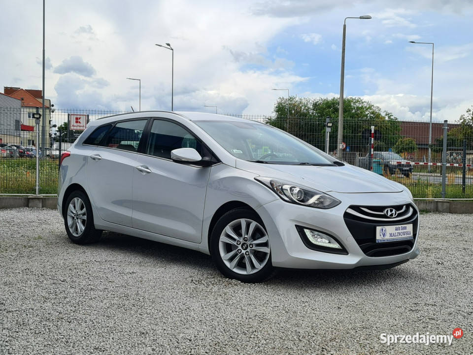 Hyundai i30 Klimatyzacja Led Kamera Halogeny Kombi wielkopolskie Wągrowiec