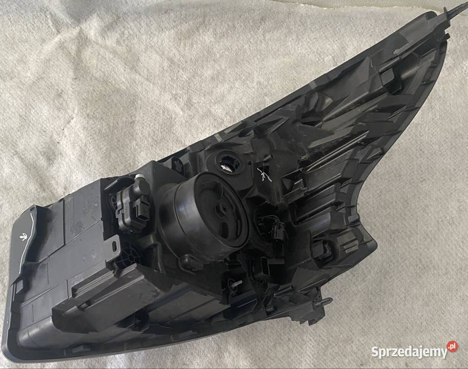 RENAULT TRAFIC III LAMPA PRZEDNIA PRAWA ORYGINAŁ dostawcze śląskie Jasienica