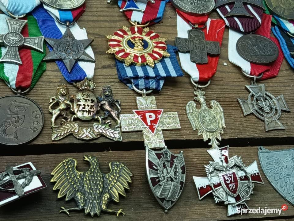 Duży pakiet zestaw odznaczenia polskie repliki Gozdnica