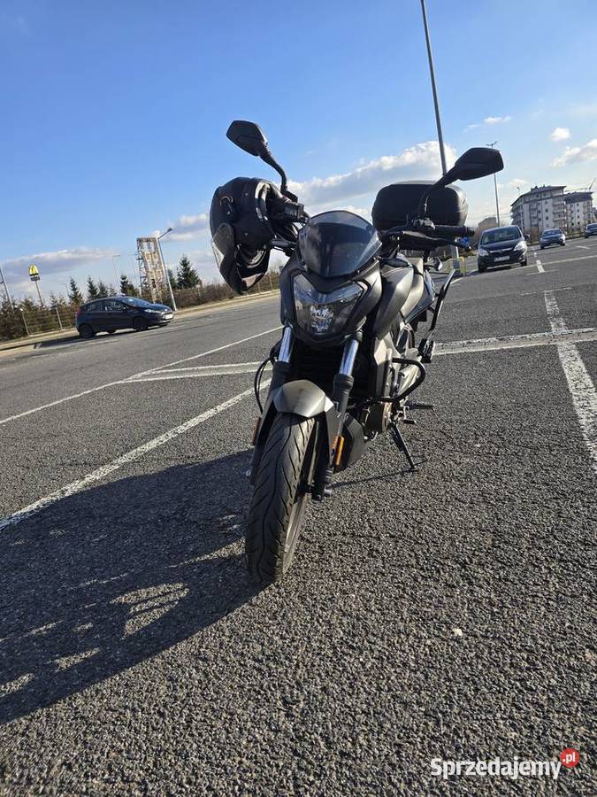 Bajaj Dominar 400 Czarny super stan akcesoria Tarnów