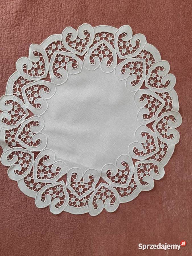 Bieżniki ręcznie wykonany haftem richelieu Lublin