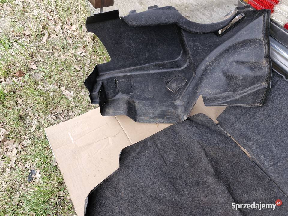 mercedes 124 tapicerka bagażnika boczki dywan Gorzów Wielkopolski