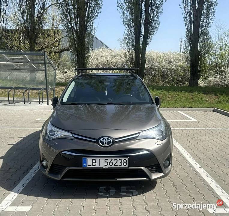 Toyota Avensis III 20 D4D Active Business Rok produkcji 2016 Warszawa