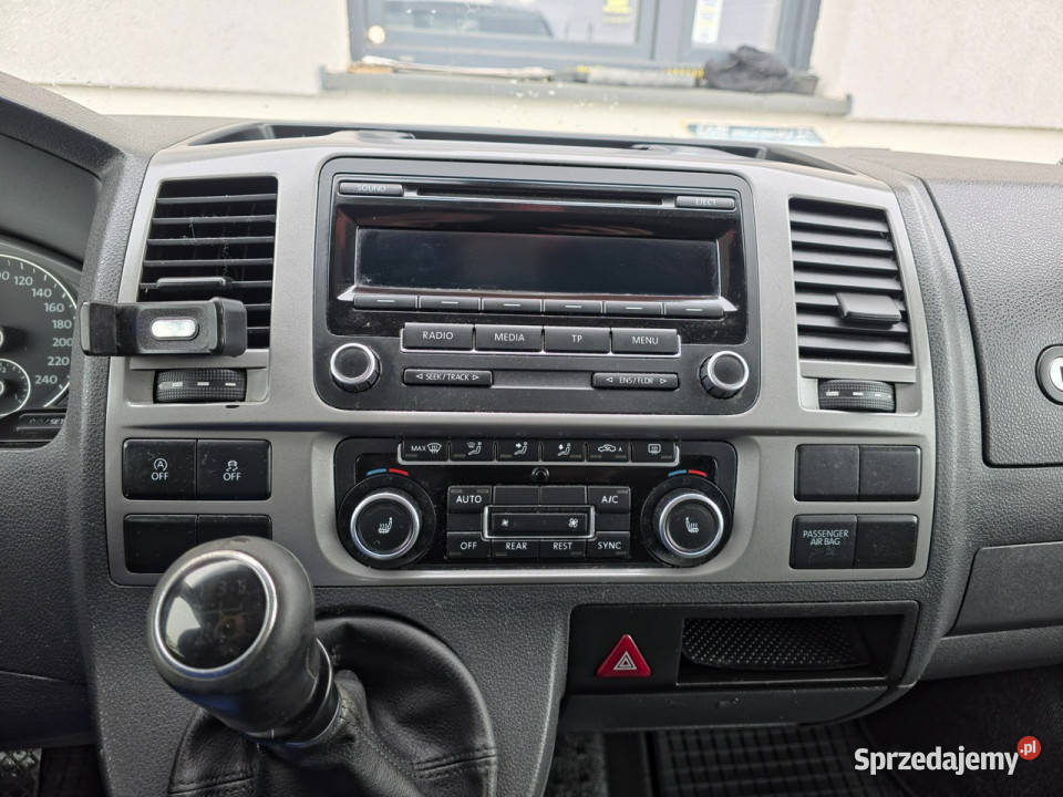 Volkswagen Caravelle Volkswagen Caravelle 9