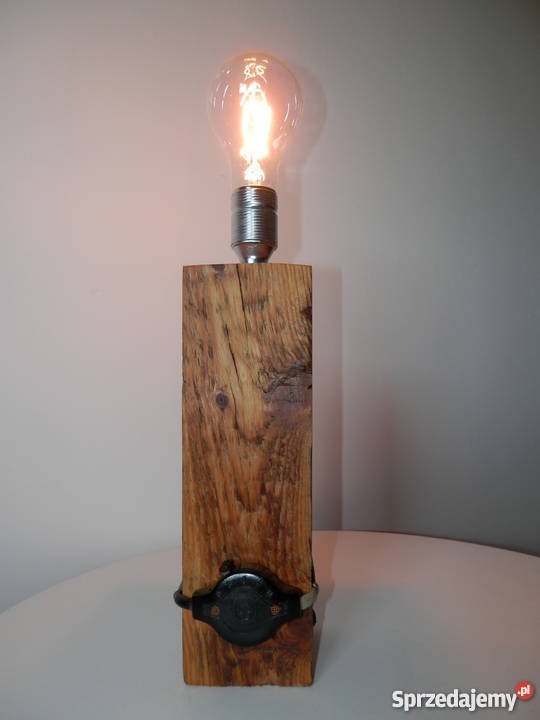 Lampa ręcznie wykonana ze starej belki Szczecinek