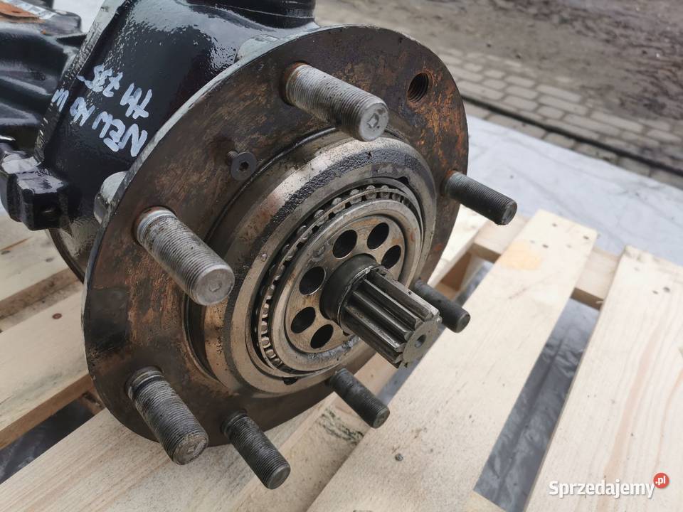 Zwrotnica prawy tył Holland LM 735 Carraro Wilkowo