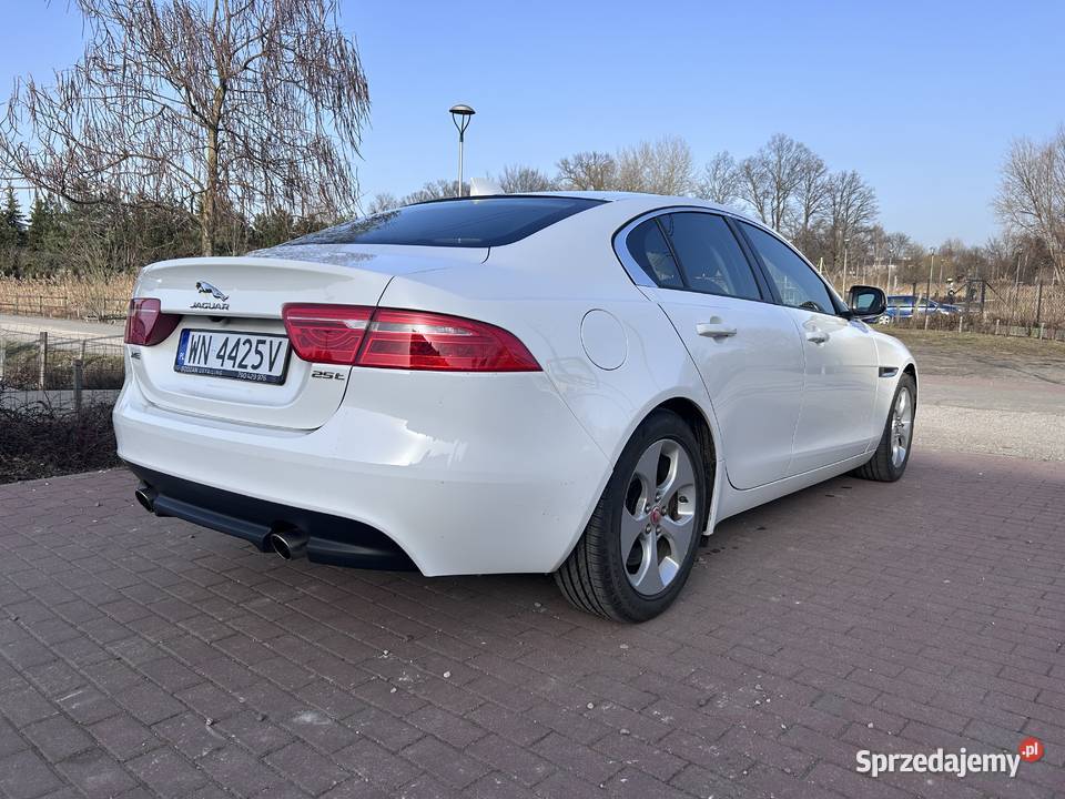 Jaguar XE 2018 benzyna 250 nowy skórzana tapicerka Borzęcin Duży