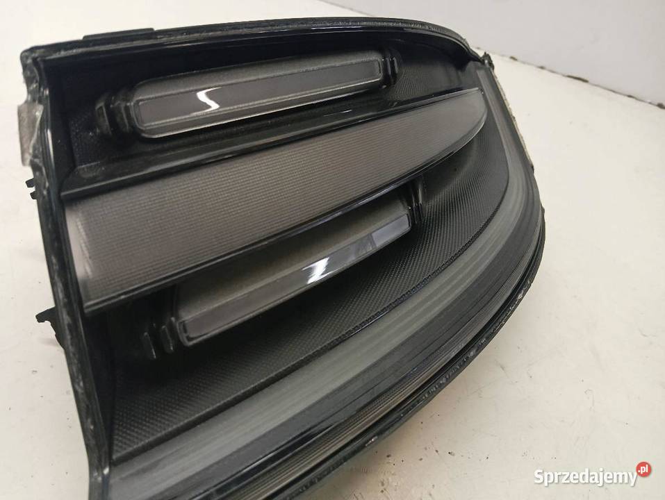 LAMPA TYŁ PRAWA EUROPA 95B945092AD Porsche Macan sprzedam