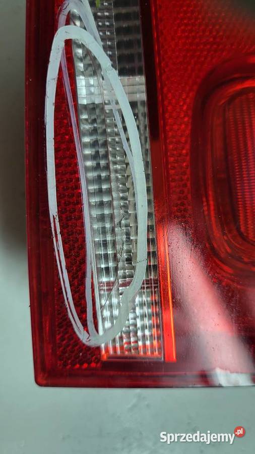 Lampa tylna lewa VW Passat B7 Kombi Lampy tylne Kiczyce