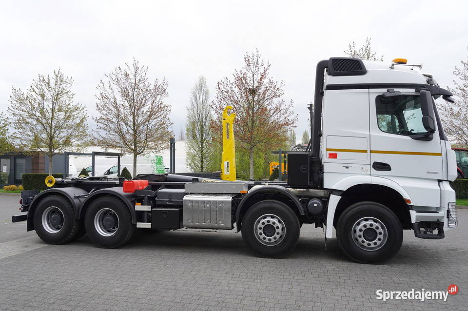 MercedesBenz Arocs 3251 8x4 Hakowiec Palfinger pierwszy właściciel Kraków